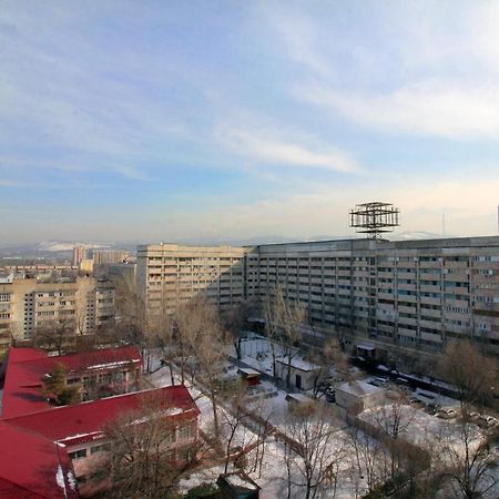 Интересная Двушка В Молодежке Almaty Extérieur photo
