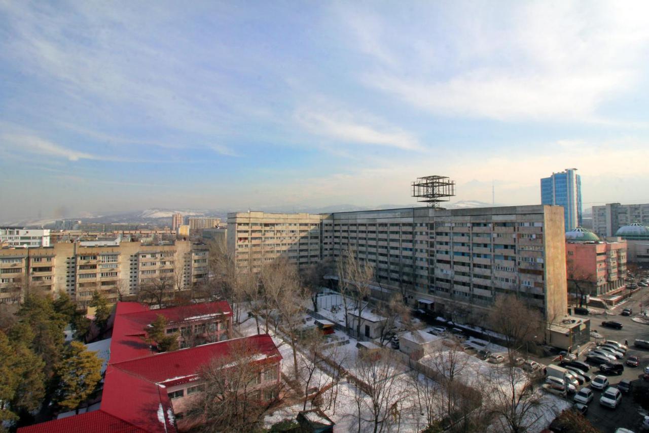Интересная Двушка В Молодежке Almaty Extérieur photo